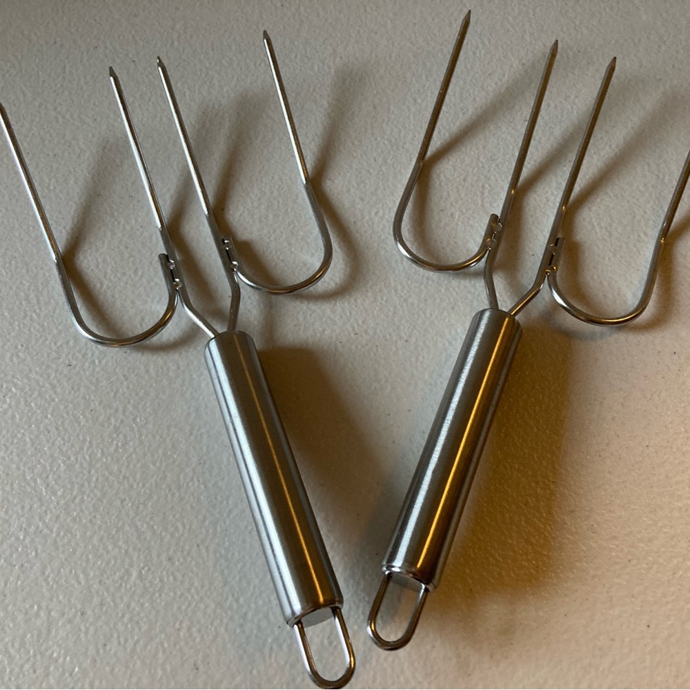 Large Size Metal Forks Great for Lifting Large Meats like Turkeys Lot of 2